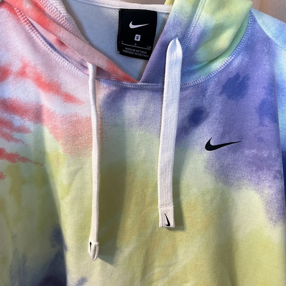 Nike Women’s Dri-Fit Get Fit Tie Dye Oversized Pullover Hoodie Sweatshirt, S - Picture 2 of 5